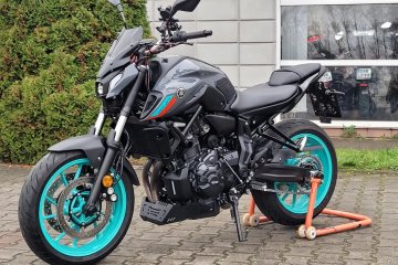 MT07,Fluo,Akrapovic,FILM!!!